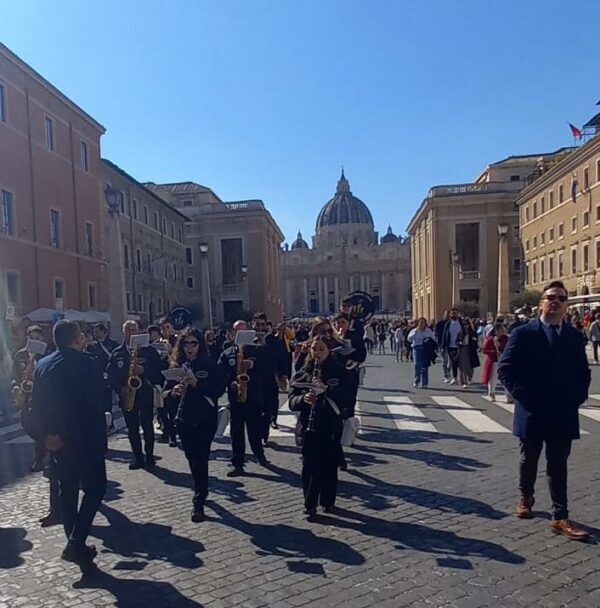 S. MARIA DEL CEDRO: BANDA MUSICALE G. VERDI IN UDIENZA DAL SANTO PADRE